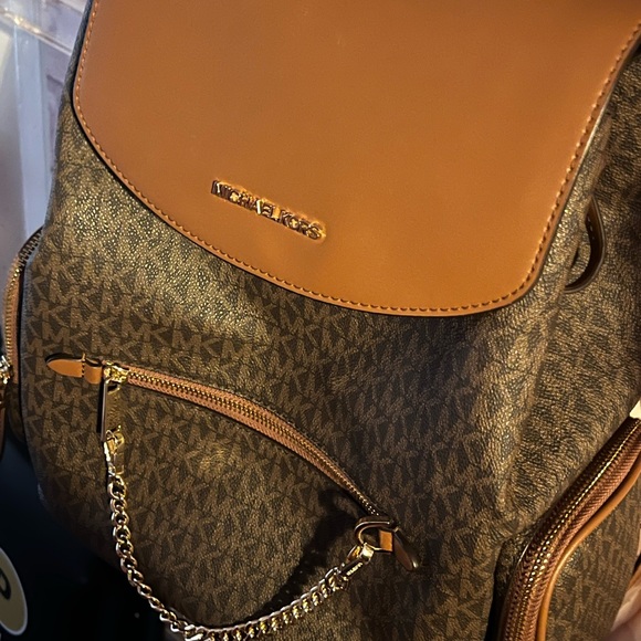 Michael Kors Jet Set Large Logo Backpack - Picture 3 of 14